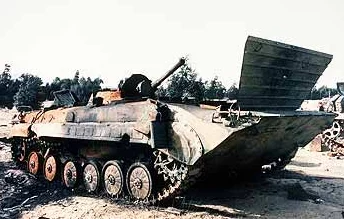 探索《战争雷霆》中BMP-1装甲车的真实归属：苏系钢铁洪流的标志性战车解析