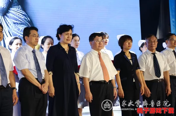 江湖医者之争：热血群疗大师与狂暴治疗高手，谁才是武林中的医界传奇？