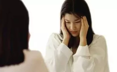 奶头一吃一个摸一个就硬口述，深入探讨亲密关系中的身体反应与情感连接