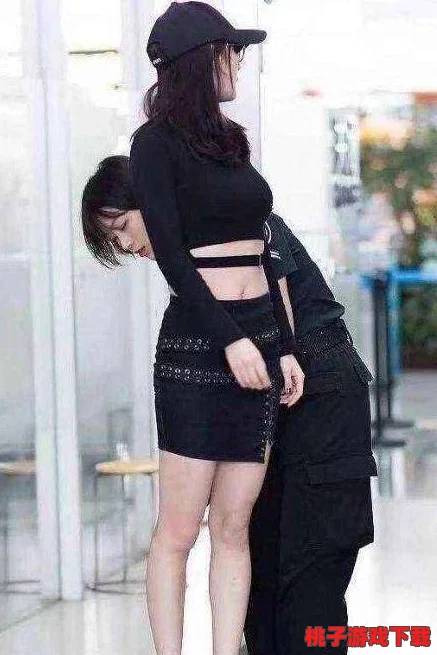 野花社区www：网友曝料明星恋情疑似假戏真做，内幕揭秘惊人细节