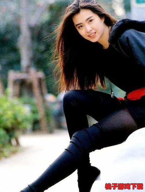白色战靴王祖贤文轩：影坛女神的时尚与风格分析，探讨她在电影中的经典造型与文化影响