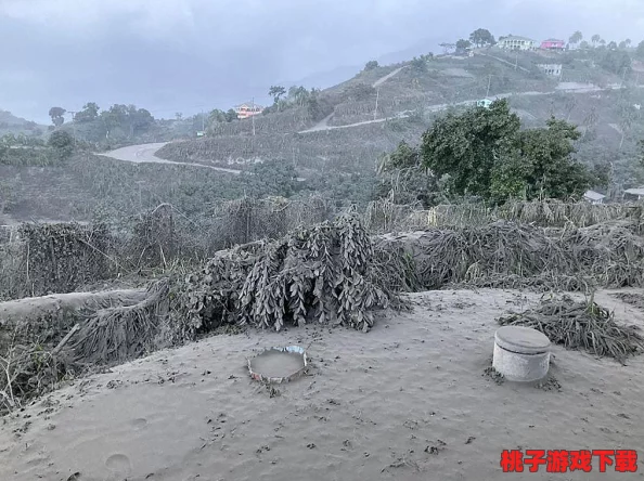 用力 别停 受不了：全球最大火山突然喷发，数千人紧急疏散，城市被灰烬覆盖！