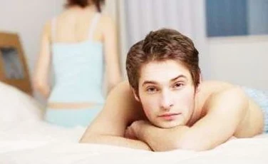 女人扒开腿让男人桶到爽的原因：探讨女性在亲密关系中展现主动性的心理动机与生理反应，以及这种行为对双方情感连接的影响