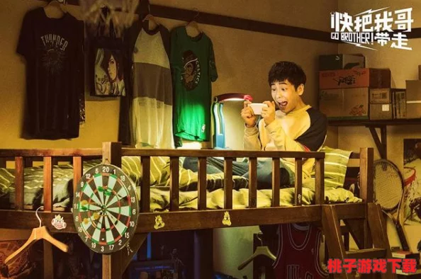 怡春院青青草：传闻中这家茶馆背后隐藏着不为人知的秘密，顾客们纷纷猜测其真实身份与历史渊源！