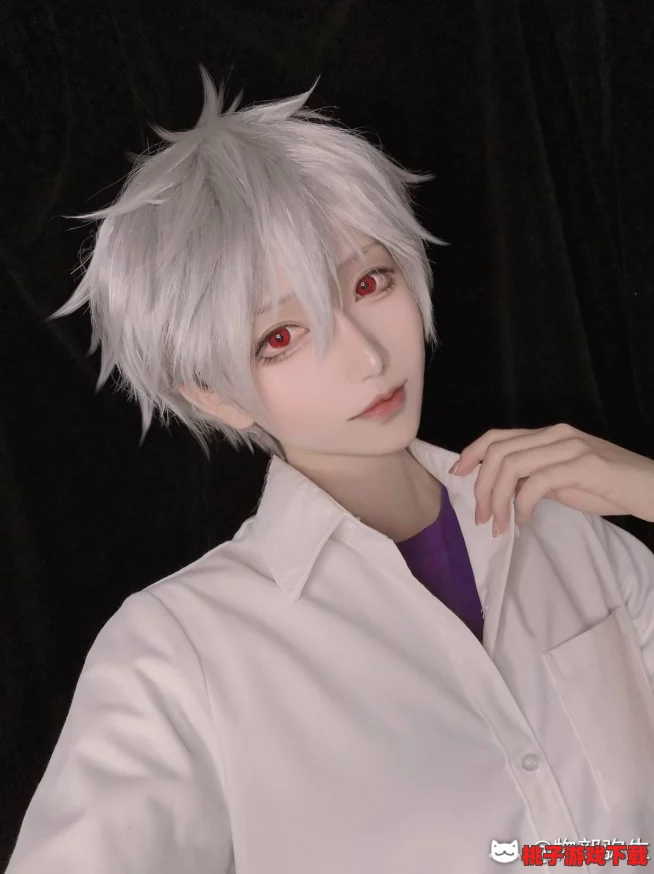 《EVA Online》独家揭秘：渚薰驾驭13号机，全技能属性图鉴与策略深度剖析