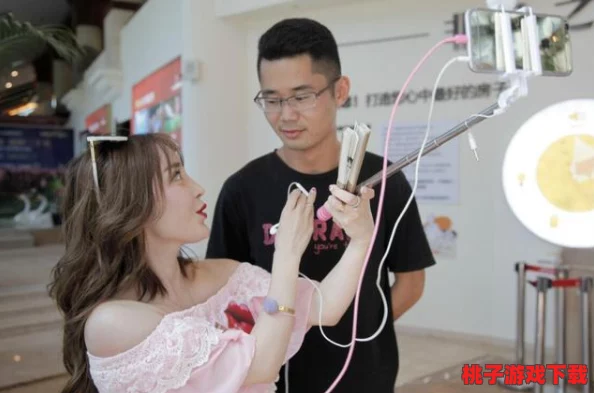 “91日韩女尤网线上看”：震撼内幕曝光，明星私生活大起底，众多猛料引发热议！