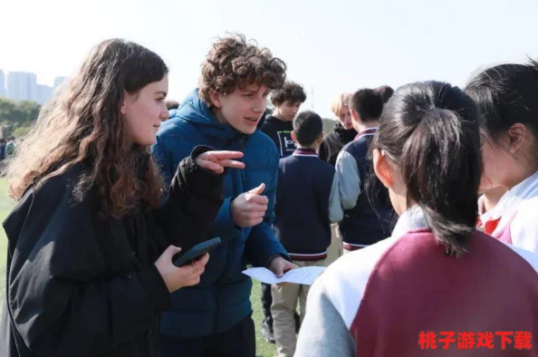 校园pop1n高中：探讨新兴文化现象对学生社交与心理发展的影响及其在教育环境中的应用研究