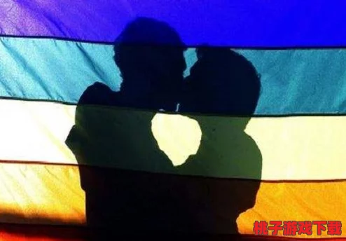 体育生在宿舍自尉被发现Gay，反映出校园性教育缺失与隐私权保护的重要性，引发社会对性取向的讨论