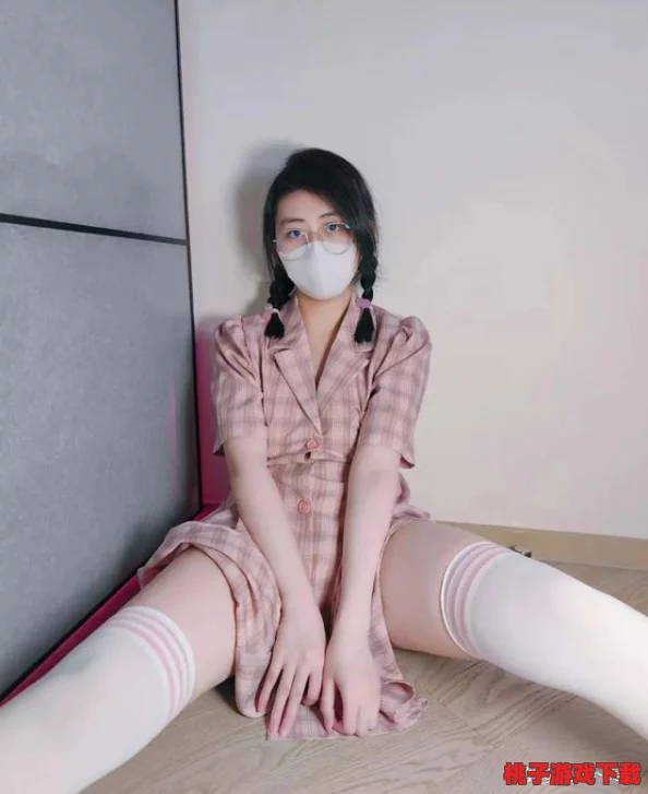 ass亚洲毛茸茸pics曝光，网友们纷纷表示无法相信竟然有如此大胆的作品流出！
