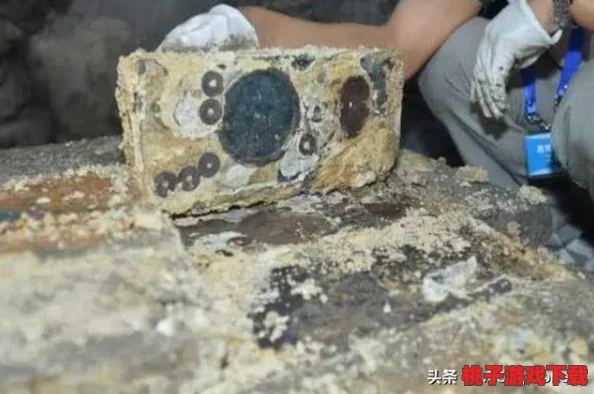 农村黄a三级三级三级：惊人发现！村民们竟在田间挖出价值连城的古代文物，震撼全国引发热议！
