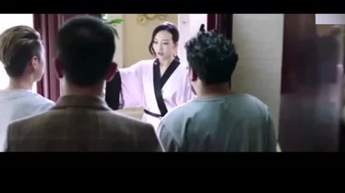 天堂素人约啪背后隐藏的秘密，竟然让无数人感到不安与困惑！