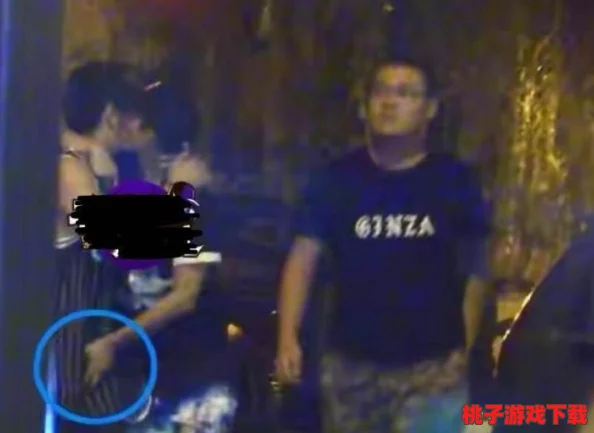 撒-尿正面BBwBBWBBW毛中国：某知名明星被拍到在公共场合不雅行为，引发网友热议与讨论！