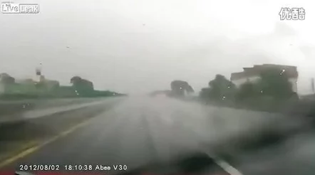 翻云覆雨的一上一下：惊人消息曝光！某国政局动荡，政要意外倒台引发全球震动！