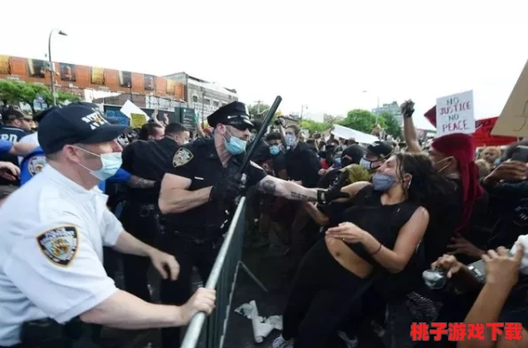 狠狠色综合欧美激情：全球多国爆发抗议潮，民众怒斥政府政策引发社会动荡，局势愈演愈烈！