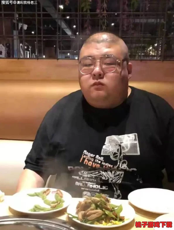大肉大捧一进一出视频不忠：令人震惊的背叛真相曝光，全网热议引发轩然大波！