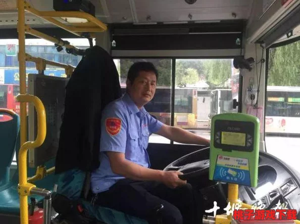 幼儿园的老师们振宇校车司机，竟然在放学后偷偷组织家长聚会，传闻有惊人内幕！