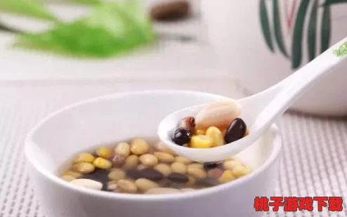 女人鲤鱼喝水图解大全：解析鲤鱼的独特饮水方式与其对女性健康的影响与启示