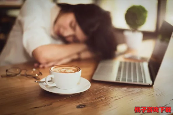 刚入睡感觉巨大的东西在身体里，经过医生检查发现是罕见的睡眠障碍引发的幻觉现象