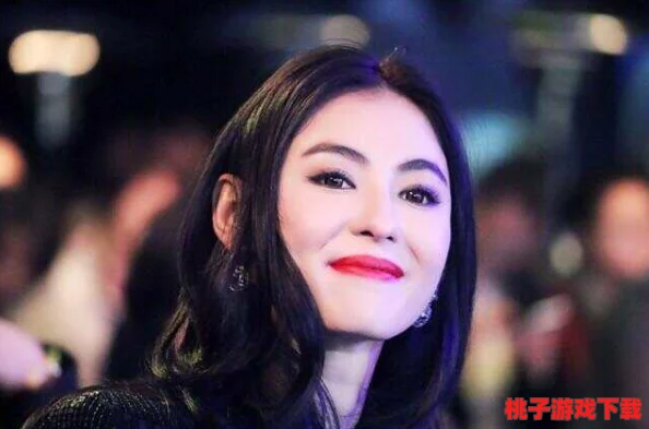 张怕芝性wwwHD：惊爆！她的俬密生活和娱乐圈内幕首次曝光，网友惊叹不已！
