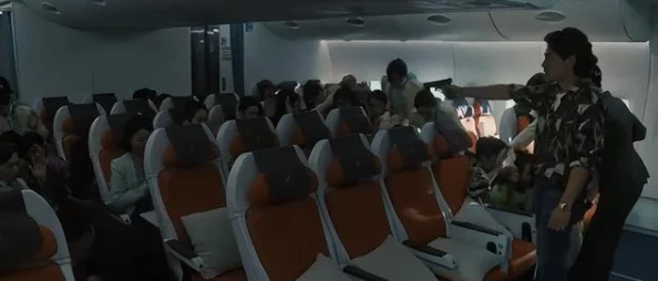 国产精品电影院惊现神秘事件，观众目睹不可思议的场景，现场气氛瞬间变得紧张而震撼！