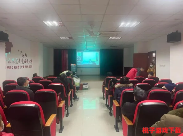 国产精品电影院惊现神秘事件，观众目睹不可思议的场景，现场气氛瞬间变得紧张而震撼！